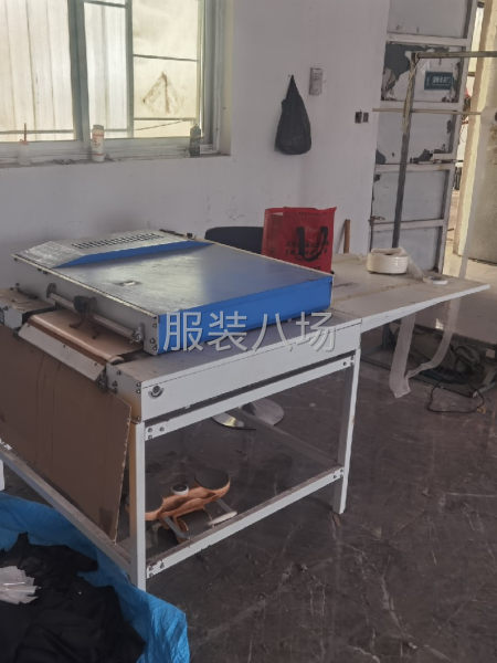 激光开袋机，车间300平，住的地方办公室100平，四个房间-第1张图片