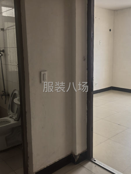 常熟服裝城元和路建華新村二區(qū)兩層廠房/住房出租-第7張圖片