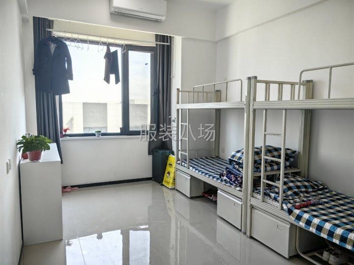 1. 使用平车机进行布料缝制工作，确保产品质量符合标准-第3张图片