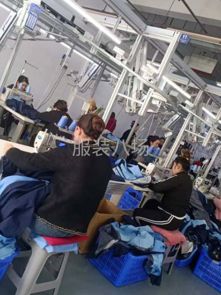 500人生产车间吊挂生产。全自动裁床-第3张图片