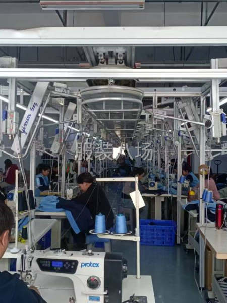 500人生产车间吊挂生产。全自动裁床-第2张图片
