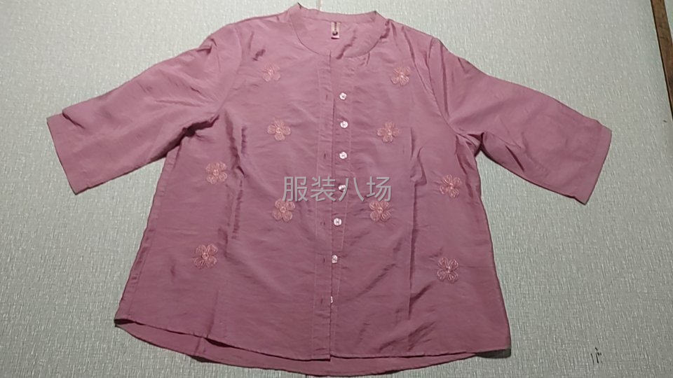 三千件小衫外发-第1张图片