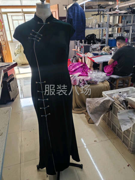 承接加工各种服饰，西装，小香风外套旗袍礼服国风服饰诚信经营-第1张图片