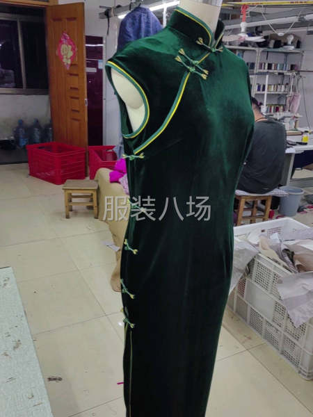承接加工各种服饰，西装，小香风外套旗袍礼服国风服饰诚信经营-第2张图片