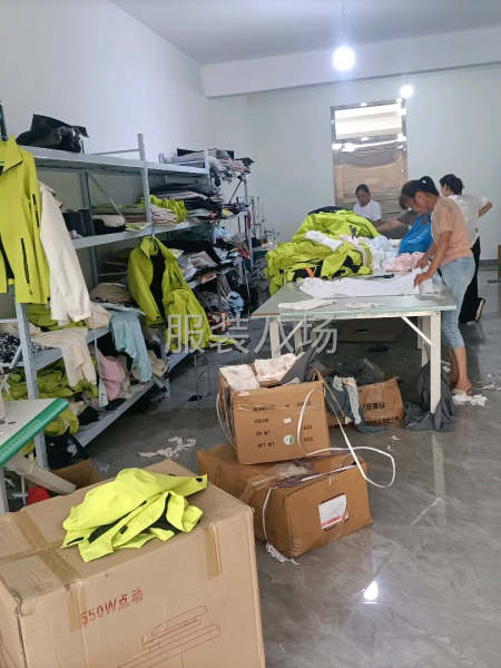 承接冲锋衣，夹克，校服清加工-第2张图片