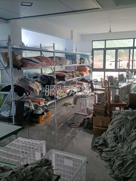 承接冲锋衣，夹克，校服清加工-第3张图片