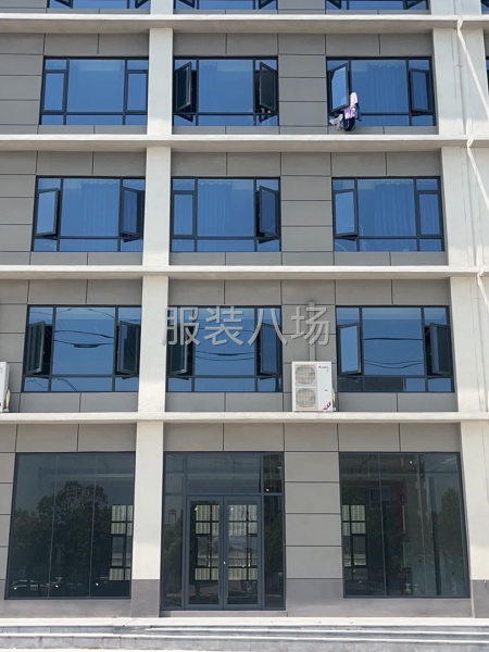 本厂是广州科马服装有限公司在浠水县新开分厂-第1张图片