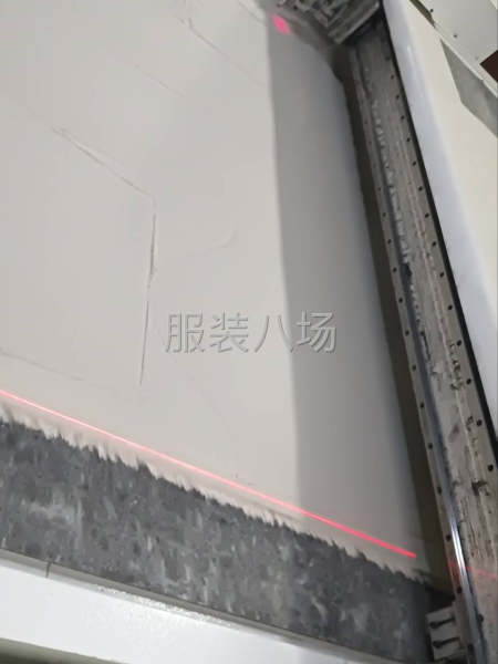承接颗粒毛，仿水貂毛，等毛毛面料裁剪-第1张图片