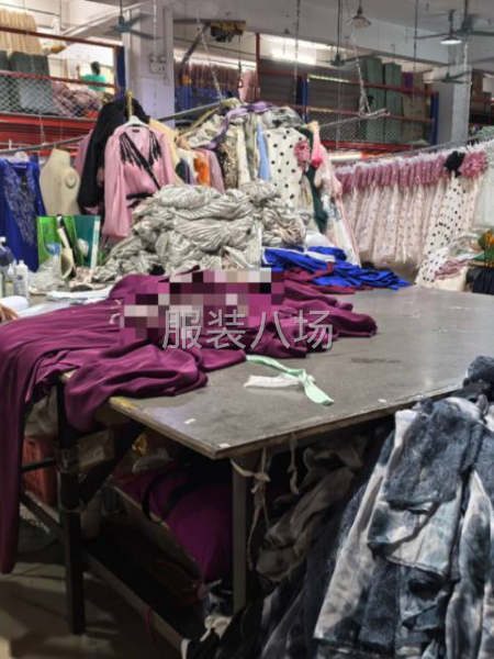 女装连衣裙尾查质检-第1张图片