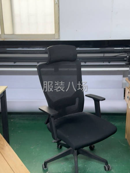 主打針織、衛衣走中高檔-第4張圖片