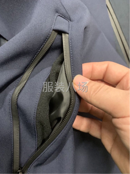承接棉衣夹克激光开袋-第4张图片