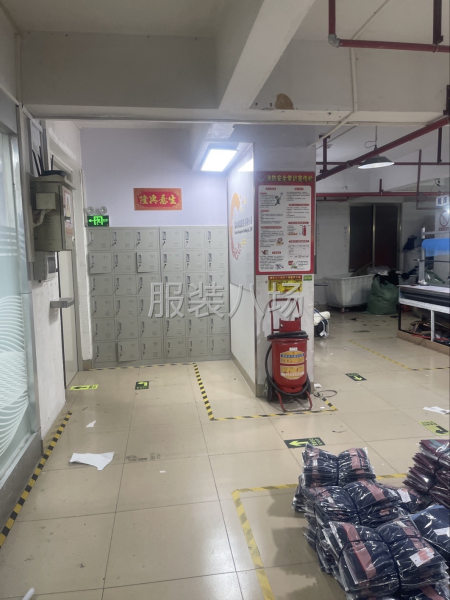 本厂主要生产针织类．校服。运动装。T恤   卫衣 卫裤等-第5张图片