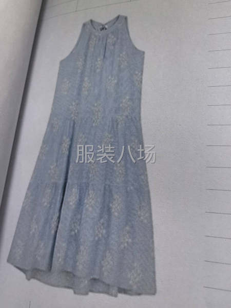 半精品女时装-第2张图片