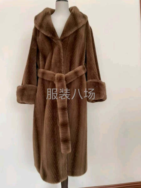 割毛裘皮机！仿皮草毛绒服装！一切毛毛制品-第2张图片