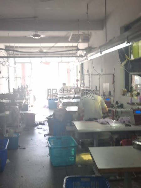 招整件连衣裙、马甲车工-第1张图片