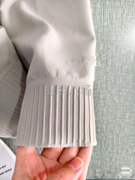 無縫壓膠羽絨服，二線品質(zhì)，不專業(yè)的不要聯(lián)系-第1張圖片