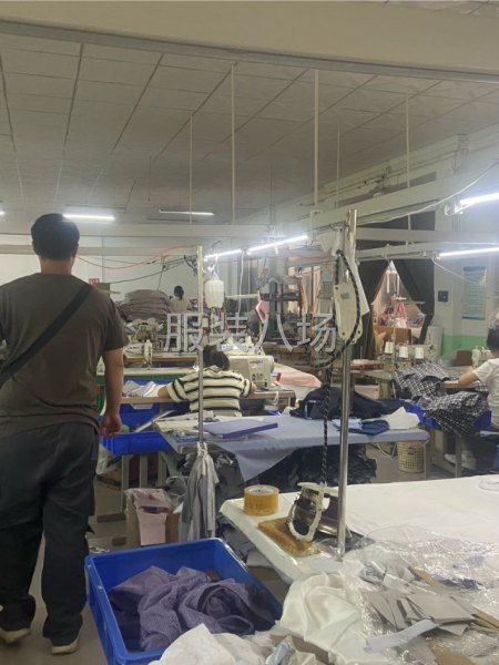 承接针织梭织服装生产加工有埋夹机跟四针六线机-第8张图片