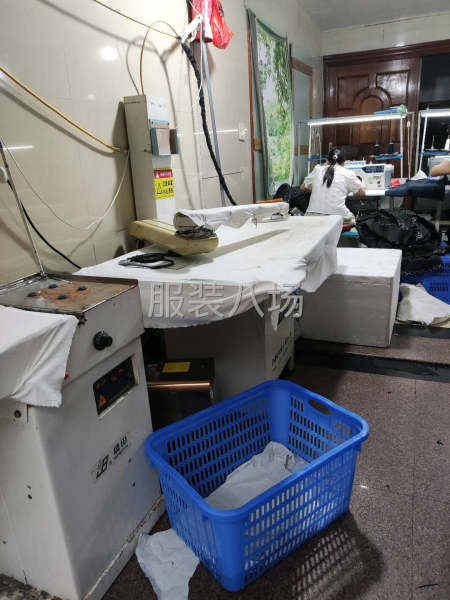 专业女装四季装，全品类，质量和速度都有保证。-第1张图片
