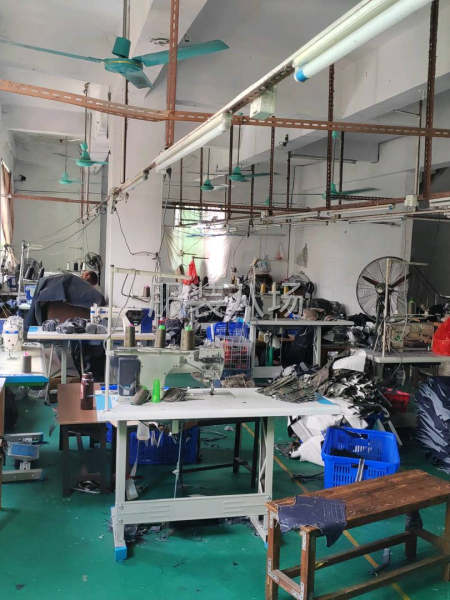 承接各类服装清加工，包工包料，服装新款开发-第1张图片