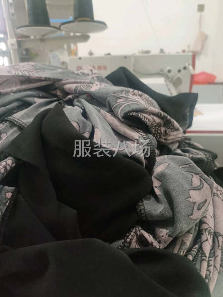 需要熟练车工一名，临时工，短期勿扰，装衬衫袖口。没技术勿扰，-第1张图片