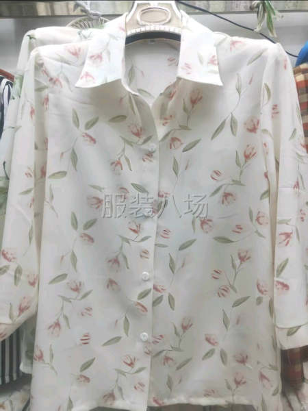 女装批发，量大从优-第1张图片