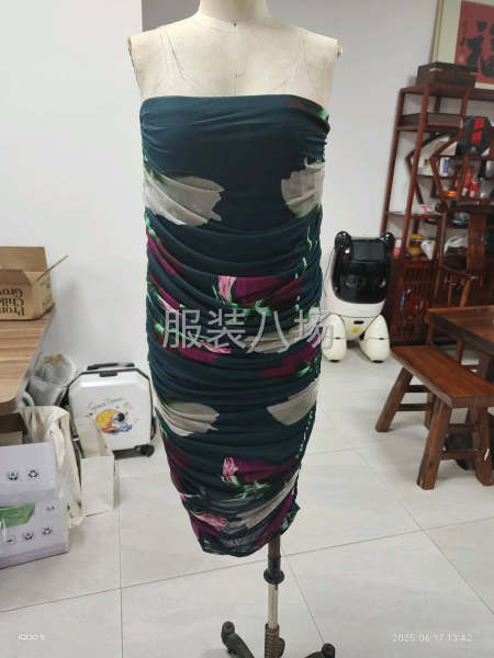 常年生产网纱连衣裙-第2张图片