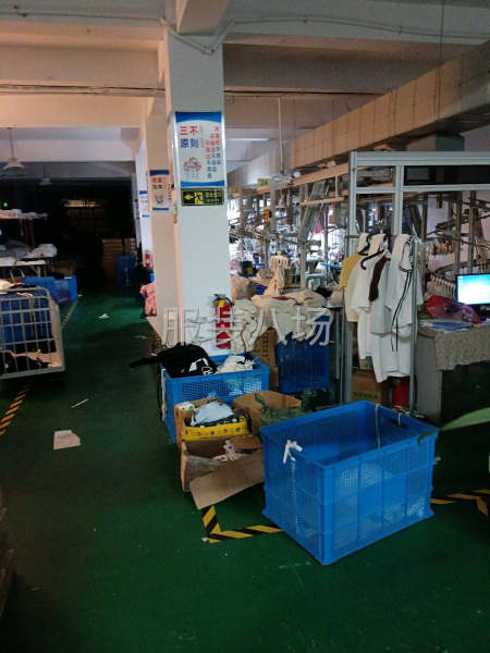 服装厂转让，设备齐全，吊挂流水线，车缝三四十台，裁剪后道齐全-第3张图片