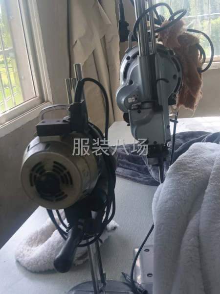 由于現(xiàn)做布娃娃，這些東西用不上九成新裁床臺板和裁剪刀便宜出售-第1張圖片