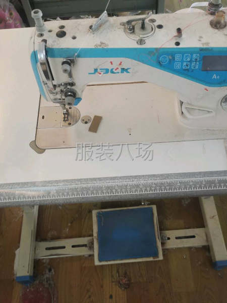 服装厂设备，平车，靠边机，打扣机凳子框。烫台锅炉裁床-第3张图片