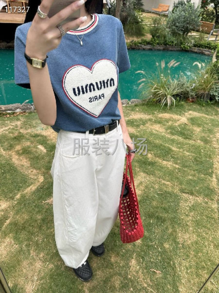 工厂直销女款圆领短袖T恤衫-第2张图片