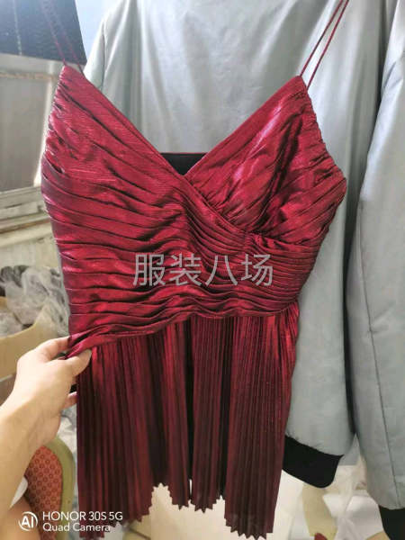 承接精品时装加工-第6张图片