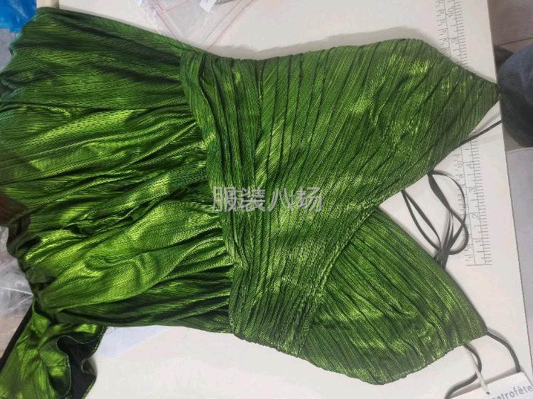 承接精品时装加工-第2张图片