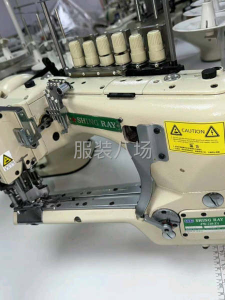 幾乎全新臺灣原裝星瑞四針六線拼縫機-第3張圖片