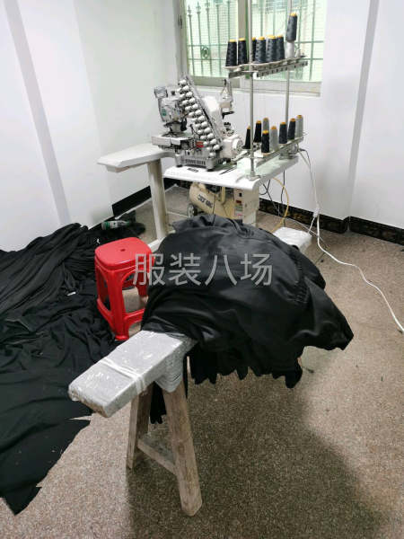 生產(chǎn)中的小型服裝廠帶設(shè)備轉(zhuǎn)讓，房租到26年6月底-第1張圖片