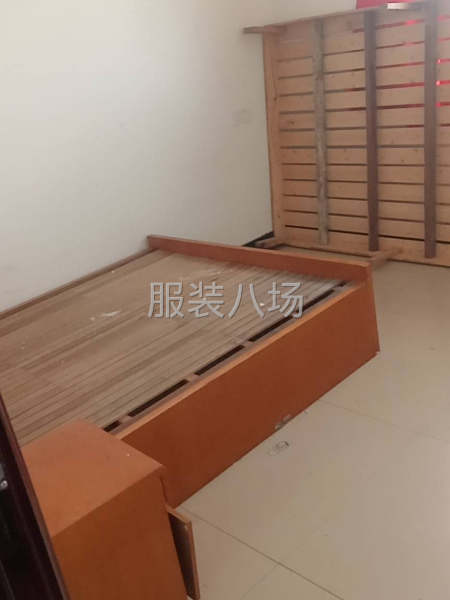 兩間住房，有獨(dú)立電表公用衛(wèi)生間，有空調(diào)，房租550-第5張圖片