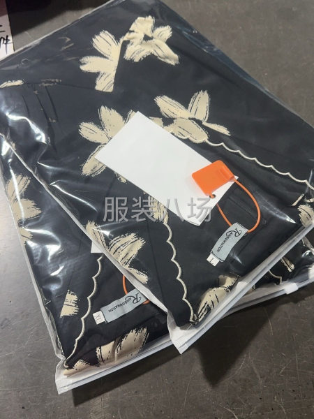 大量连衣裙外发，有实力工厂欢迎来聊-第1张图片