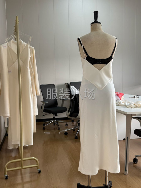 承接高端精品服装及高定服装加工-第4张图片