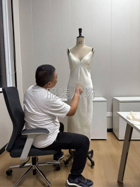 承接中高端精品服装及高定服装加工-第7张图片