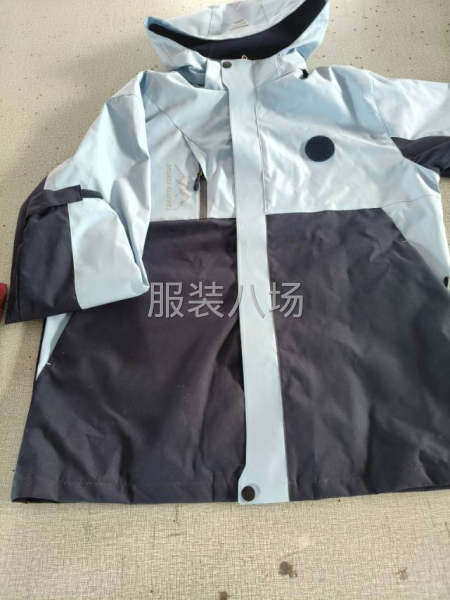 主做校服冲锋衣  可包工包料 。  工装外套清加工-第3张图片
