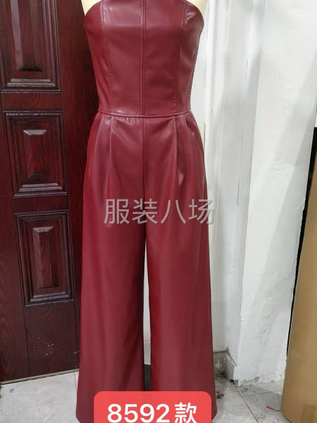 常年外发外套，裤子-第1张图片