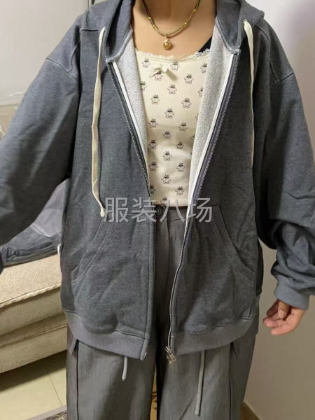 寫字樓品質(zhì)針織套裝外發(fā)-第2張圖片