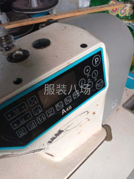 一台靠边机乐江新款9.9成新平车杰克a4b9成新-第3张图片