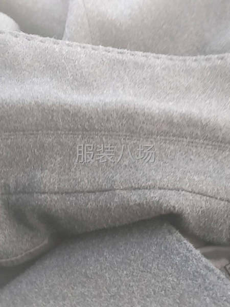 棉服，羽绒服，夹克，女装，男装各类时装休闲装-第1张图片