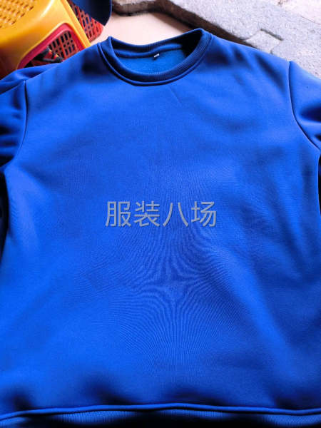 夫妻俩接裁片加工-第1张图片