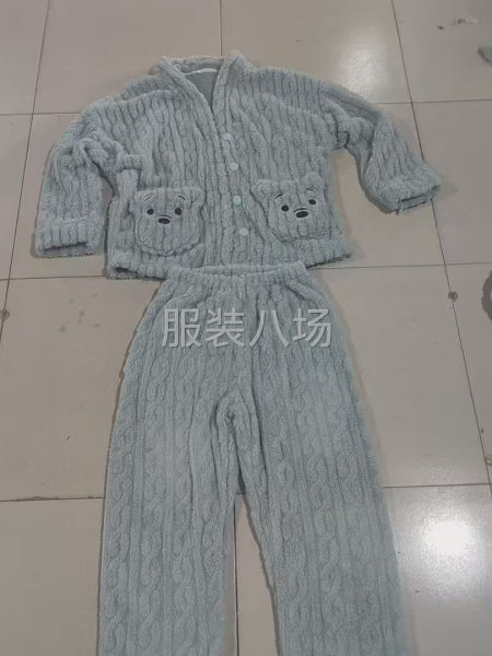 资金周转紧张，低价出售一批睡衣-第1张图片