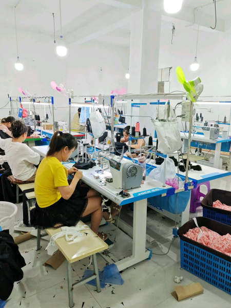 半精品服裝加工廠-第1張圖片
