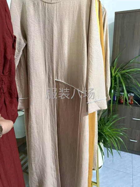 外貿女裝，有壓褶機的優先聯系-第1張圖片