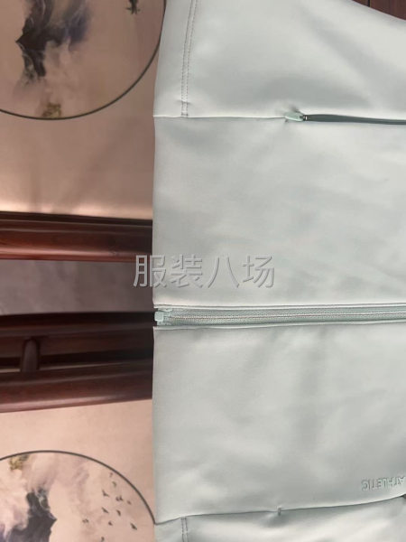 找做工精细男士拉链衫工厂-第1张图片