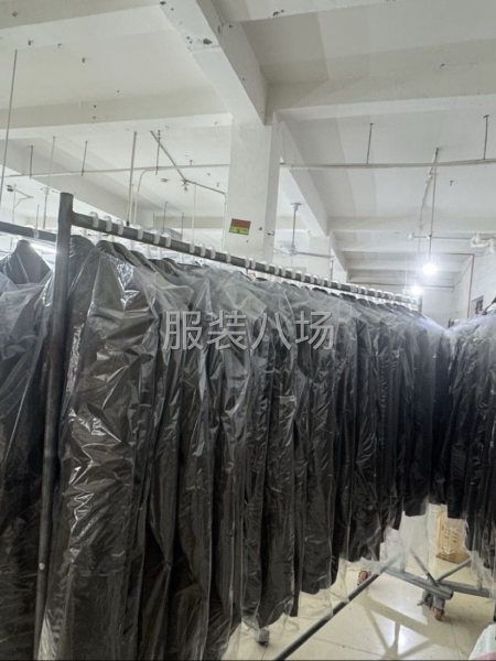 以外套、裤子、小衫为主 工价公开 工作准时不拖不欠-第1张图片