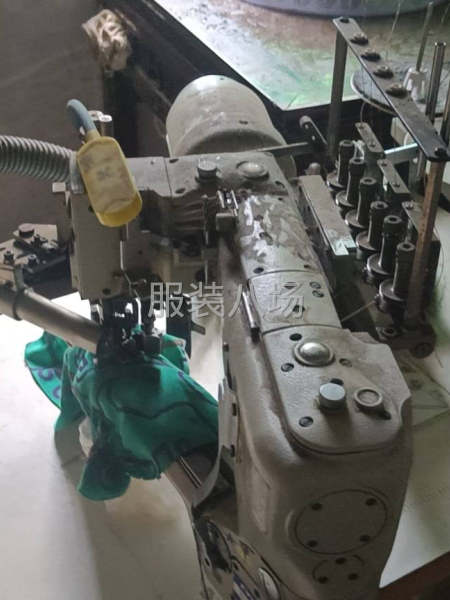 夫妻兩人在自己家做，平車，拷邊，擺縫，拼縫機-第3張圖片